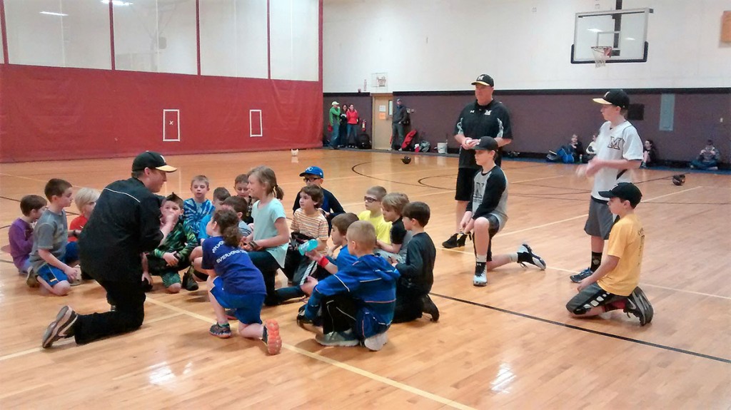 Mendon Storm travel baseball players help out at clinic