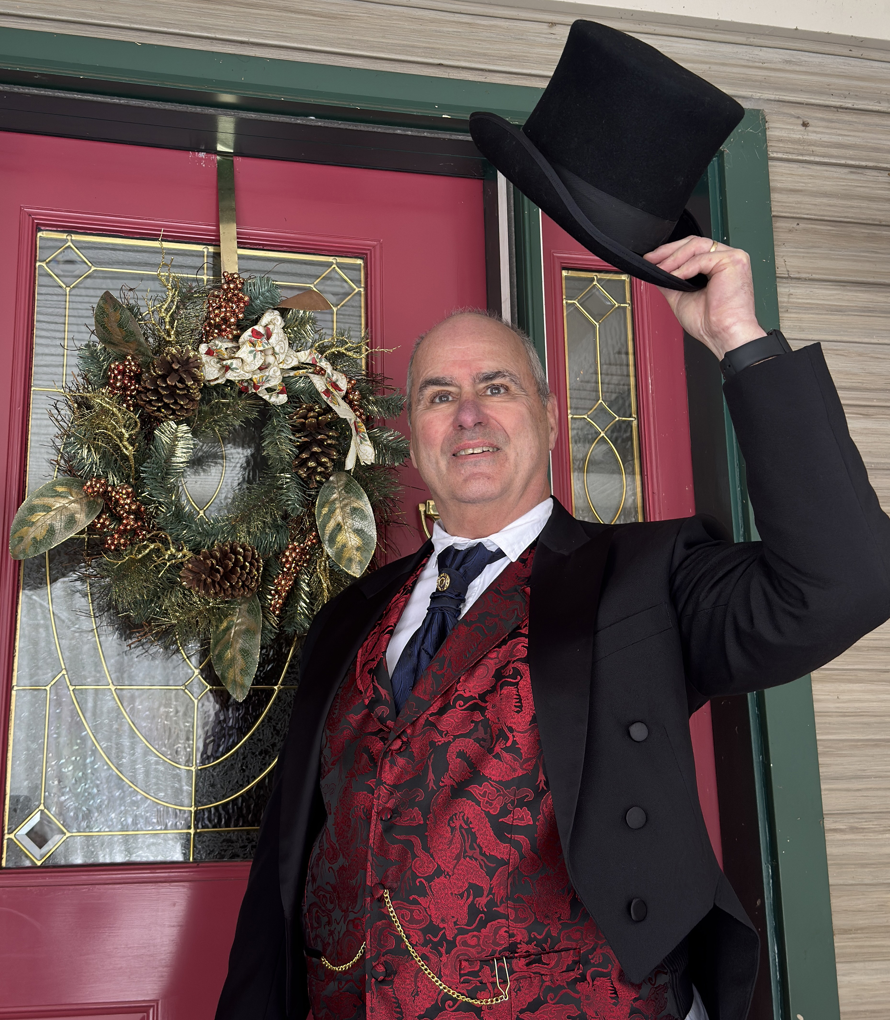 The Ghost Of Christmas Present: Kim Tenreiro’s Enduring One-Man Odyssey With A Christmas Carol