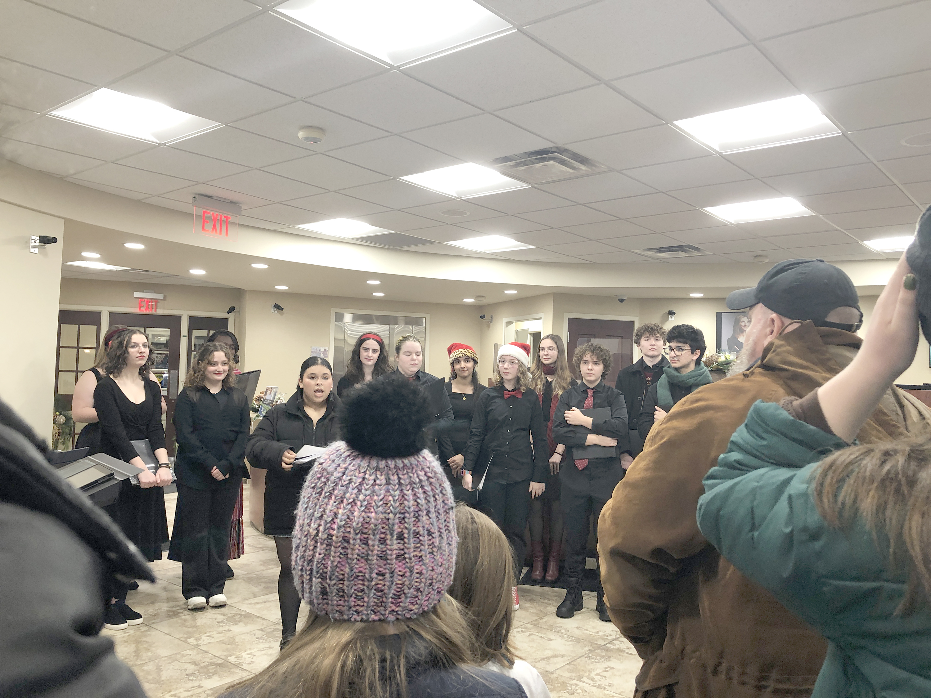 Pittsford Candlelight Night Celebrates Holiday Season