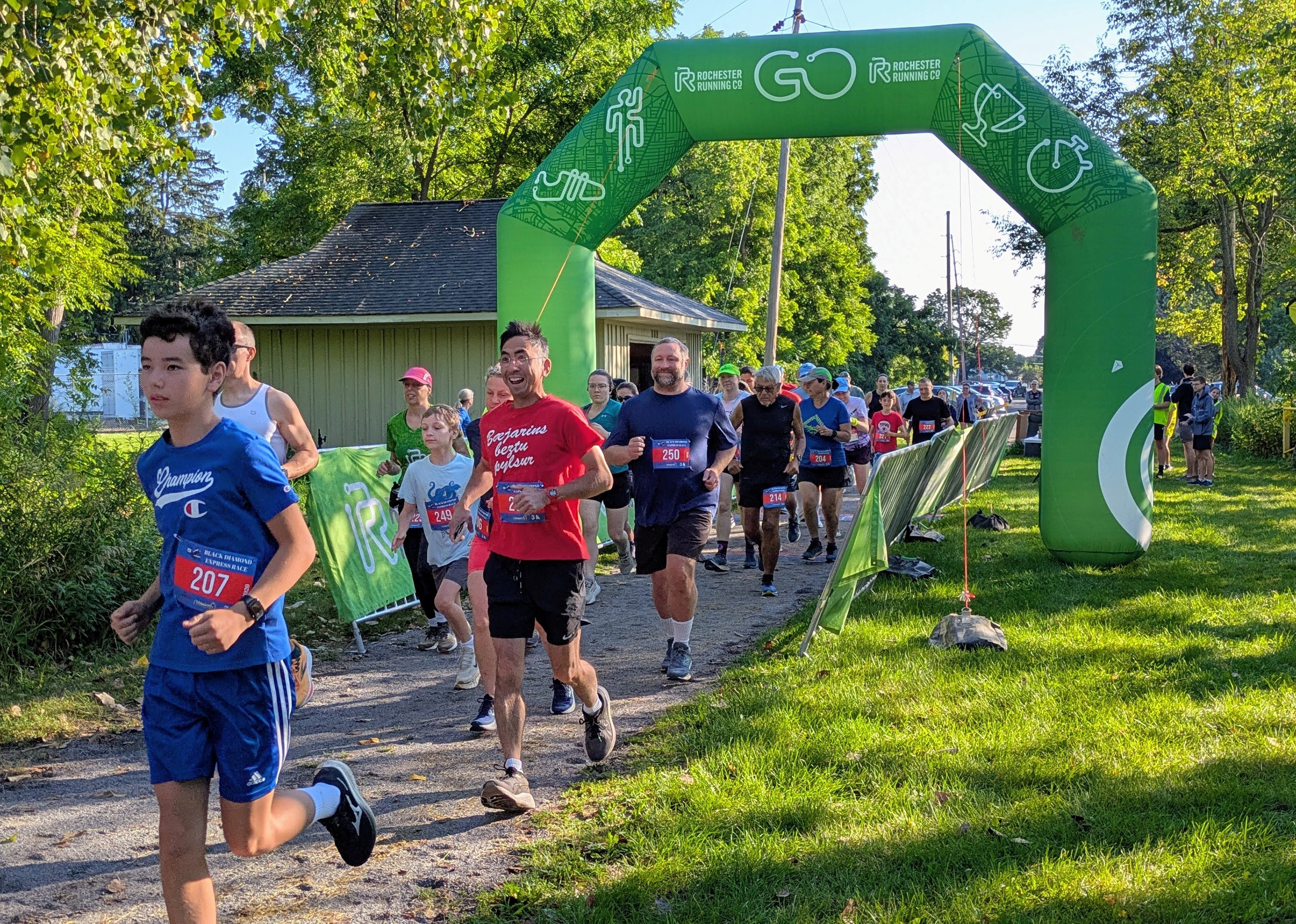 15th Annual Black Diamond Express Trail Races Support Mendon Foundation’s Local Efforts